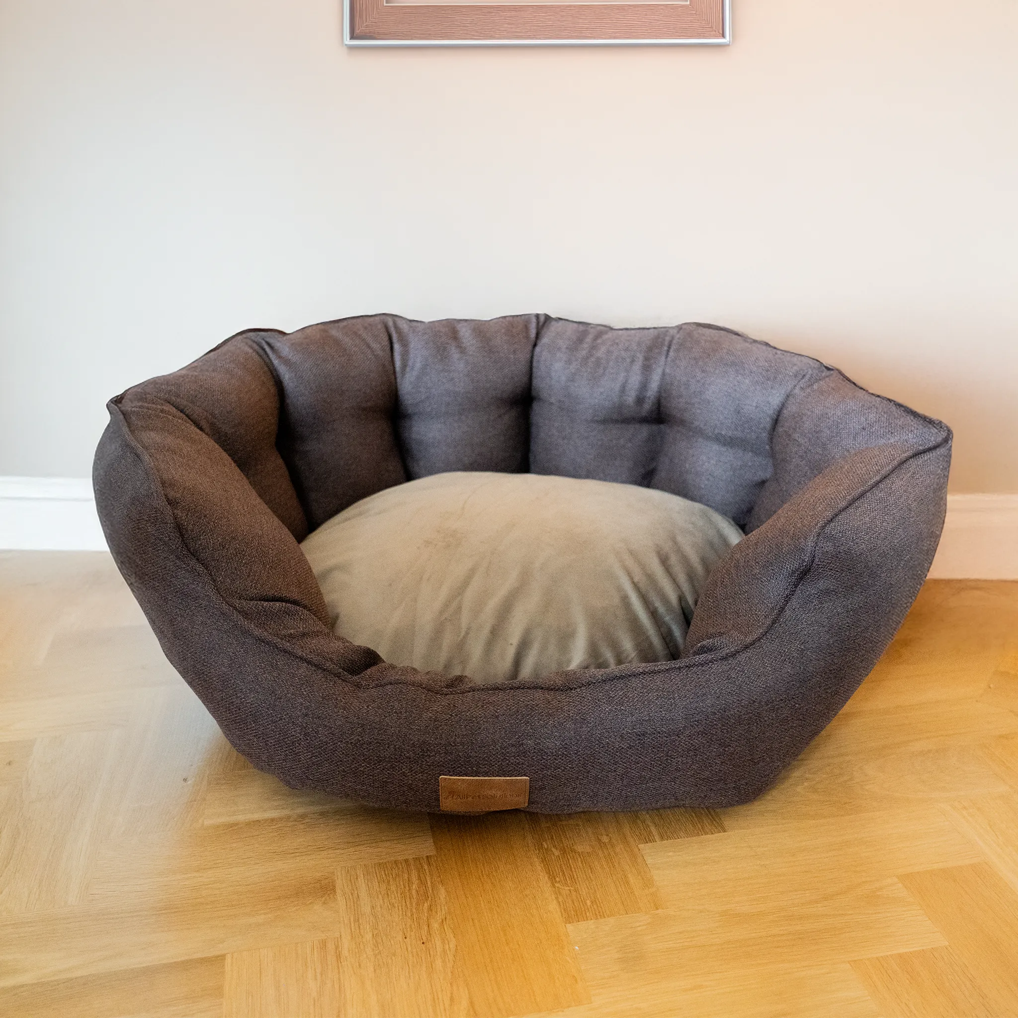 AllPetSolutions Alfie Premium  Luxury Dog Bed - Chocolate Truffle - S/M/XL