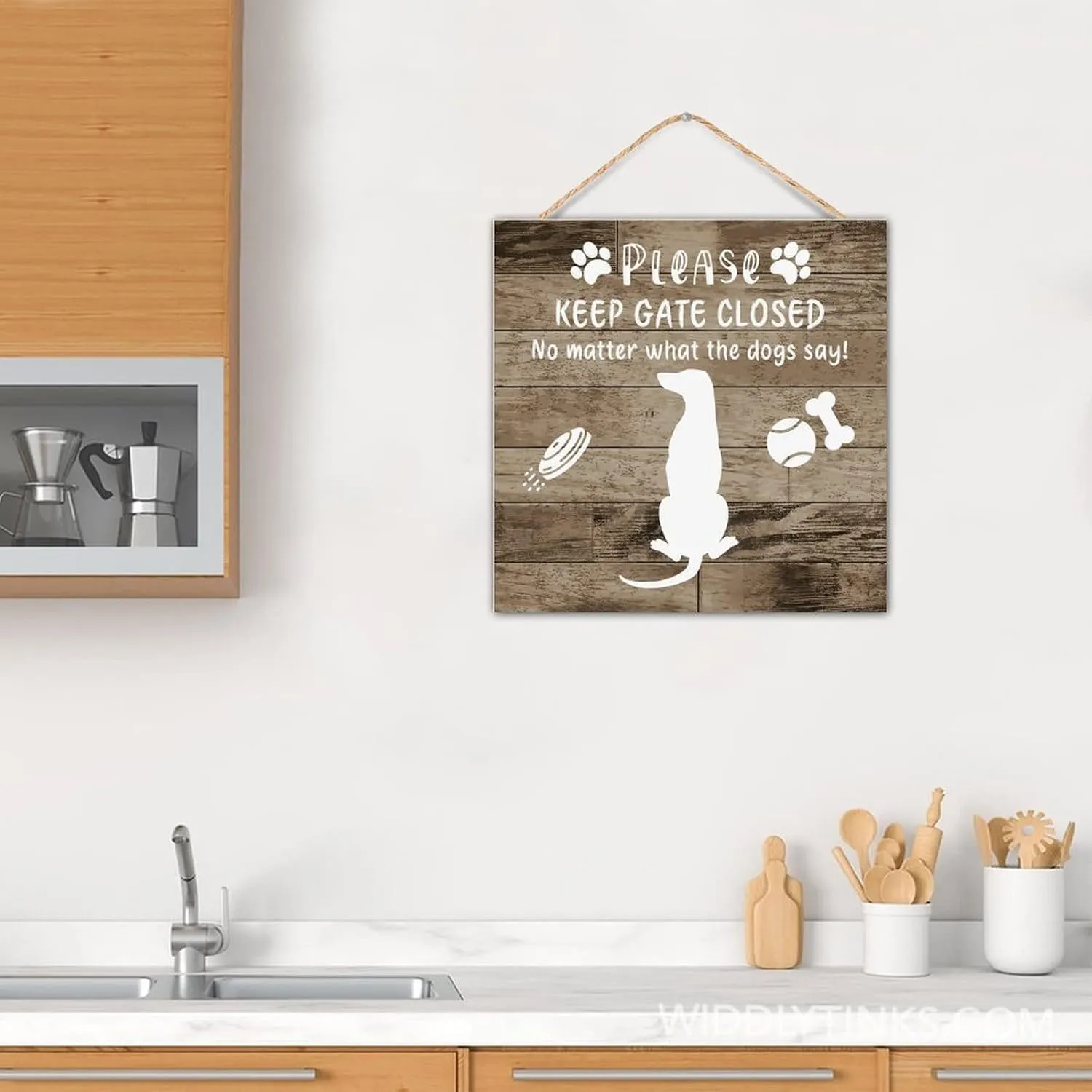 Inspirational Wood Pallet Wall Plaque Keep Gate Closed No Matter What The Dogs Say Home Decoration for House Modern Custom Wood Wall Sign Pet Dog Silhouette Table Wall Decor Sign Gift Bathroom 12x12
